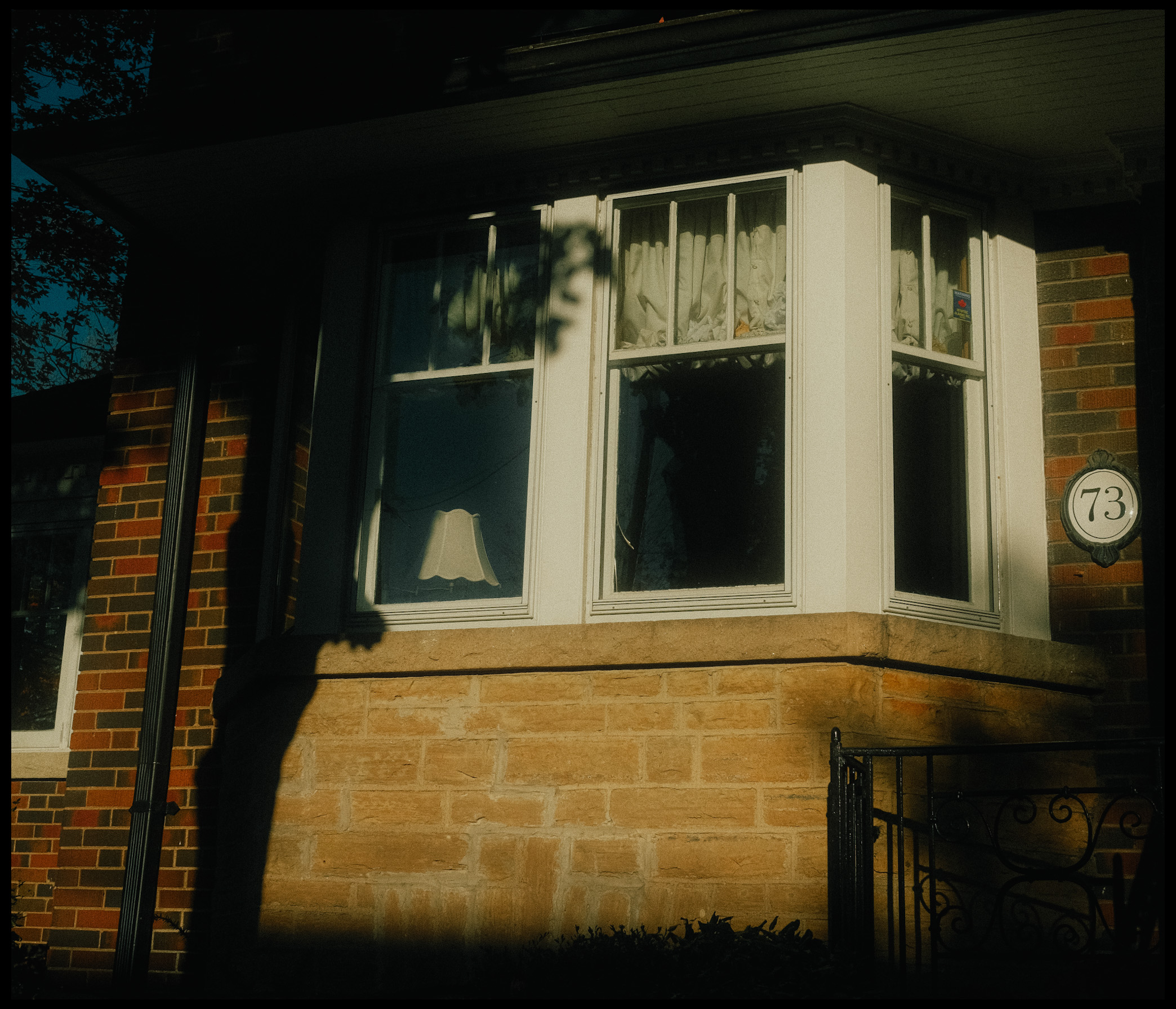 Bay window, number 73, Toronto